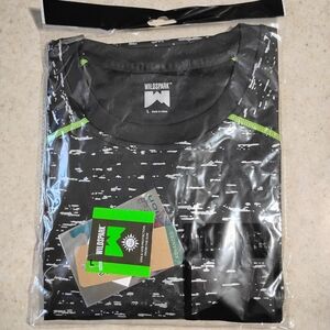 NWT- Wildspark Men's Reflective Black Performance Shirt